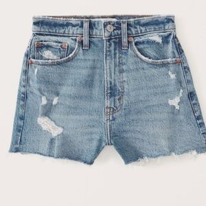 Abercrombie + Fitch curve love- high rise -mom jeans waist 29